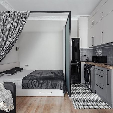 City Centre Silver Apartment 오데사 외부 사진